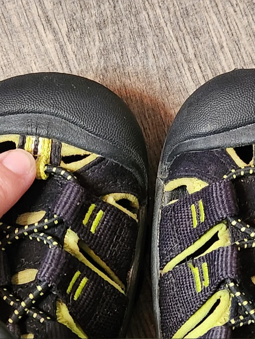 KEEN Kids' Black & Lime Sport Sandals Size 13